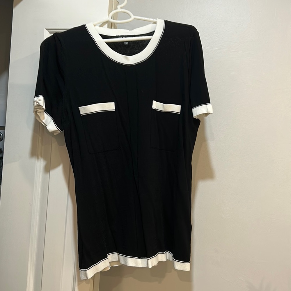 KARL LAGERFELD // black tshirt //large // monochrome